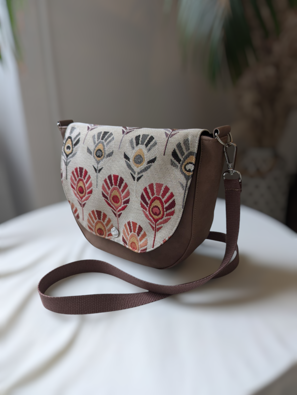 Sac besace a rabat interchangeable pour avoir son propre style. fabriqué en France a Saint Brieuc bretagne.