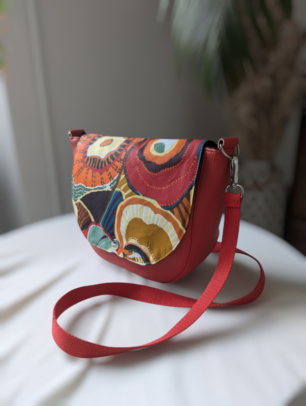 Sac besace a rabat interchangeable pour avoir son propre style. fabriqué en France a Saint Brieuc bretagne.