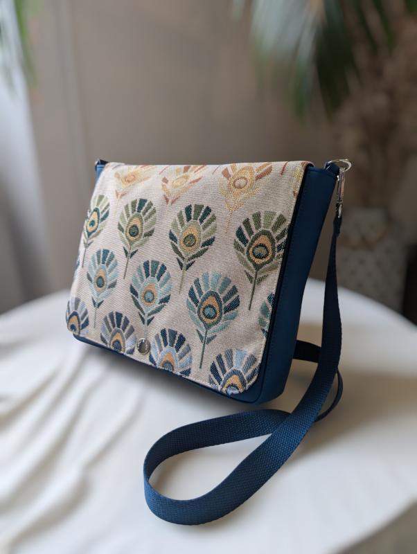 Sac besace a rabat interchangeable pour avoir son propre style. fabriqué en France a Saint Brieuc bretagne.
