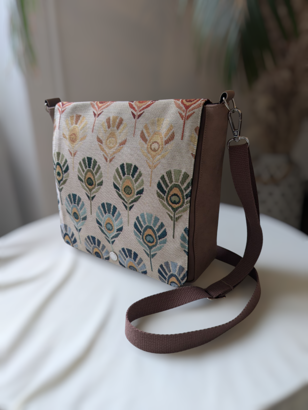 Sac besace a rabat interchangeable pour avoir son propre style. fabriqué en France a Saint Brieuc bretagne.