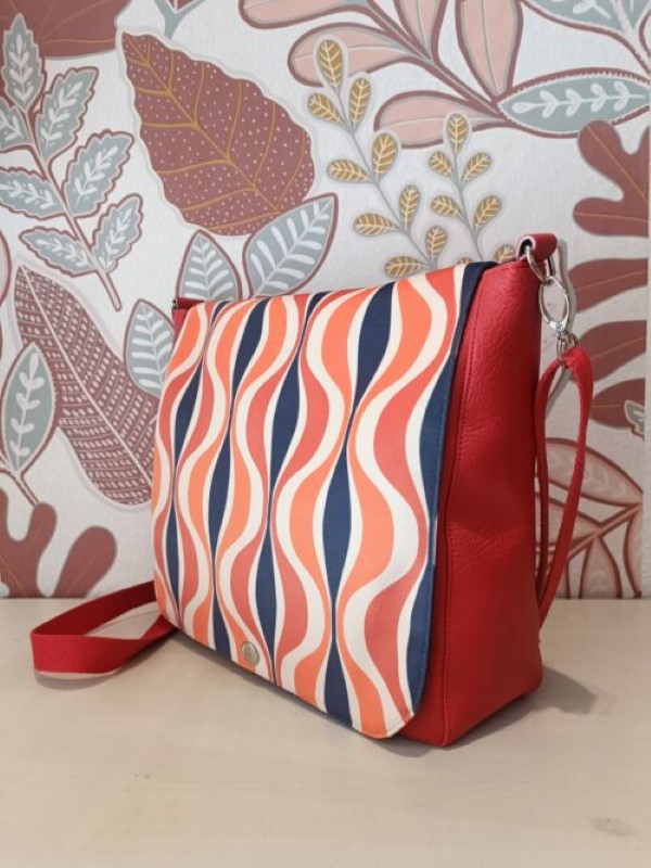 Sac besace a rabat interchangeable pour avoir son propre style. fabriqué en France a Saint Brieuc bretagne.
